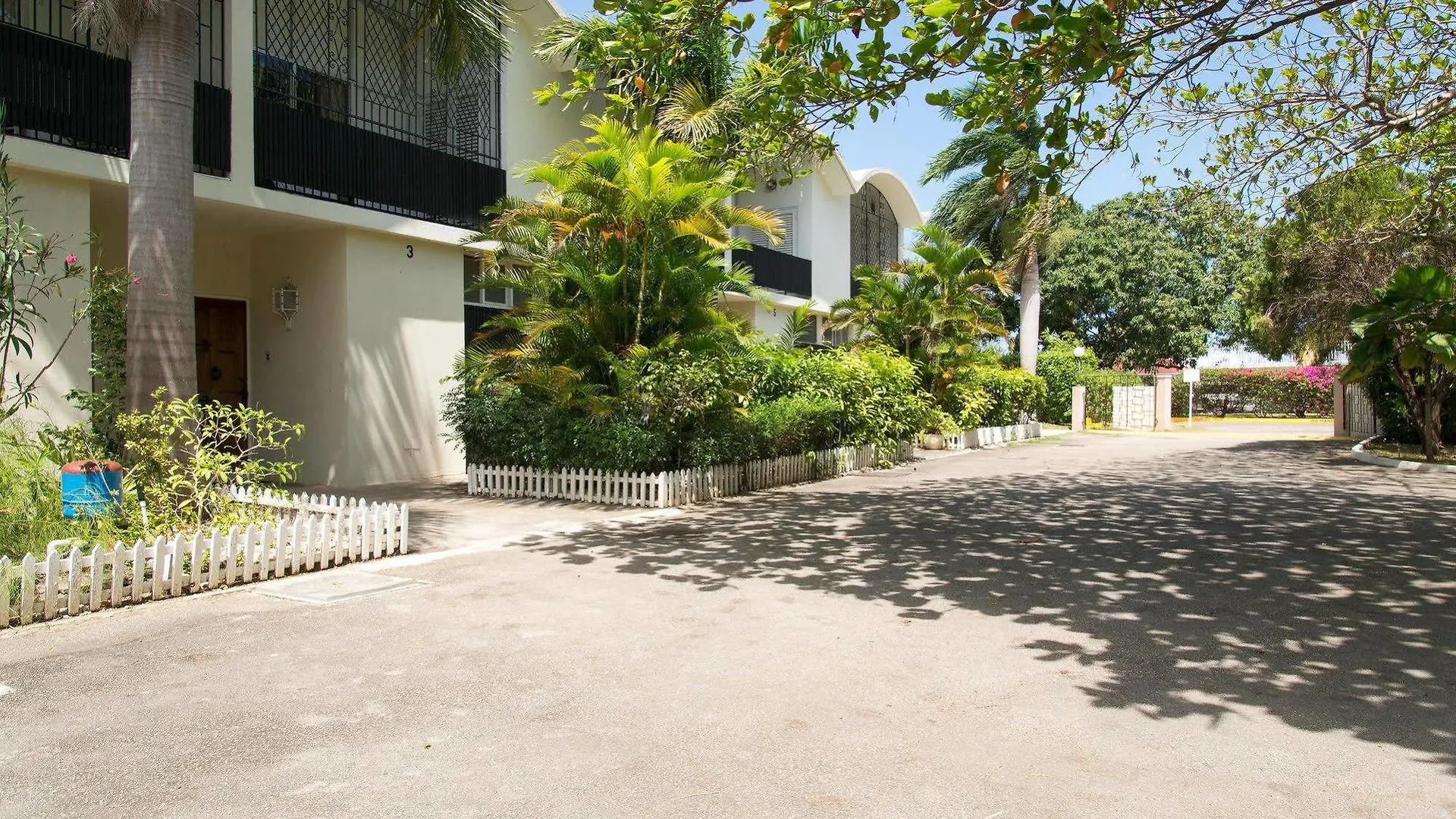 Court Manor At Montego Bay Club Apartment 0*,