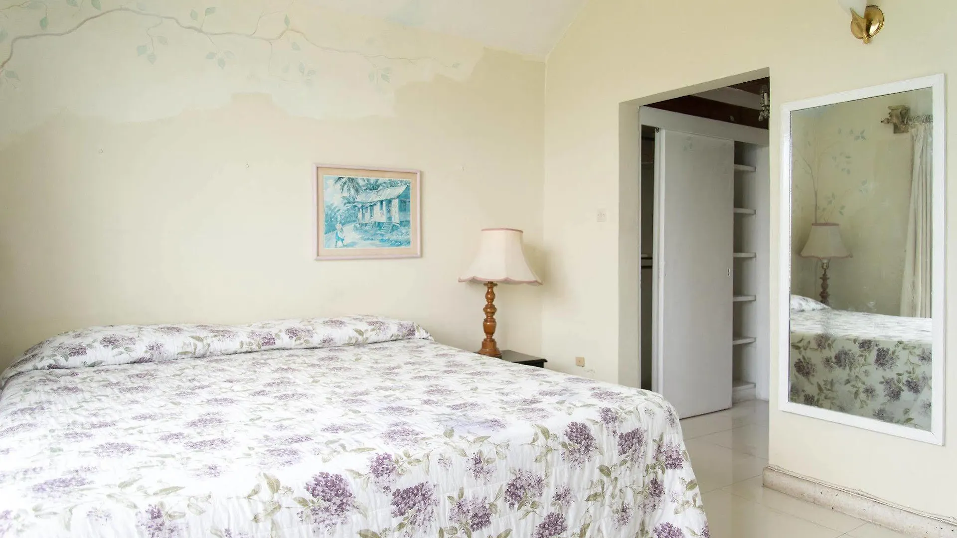 Court Manor At Montego Bay Club Apartment