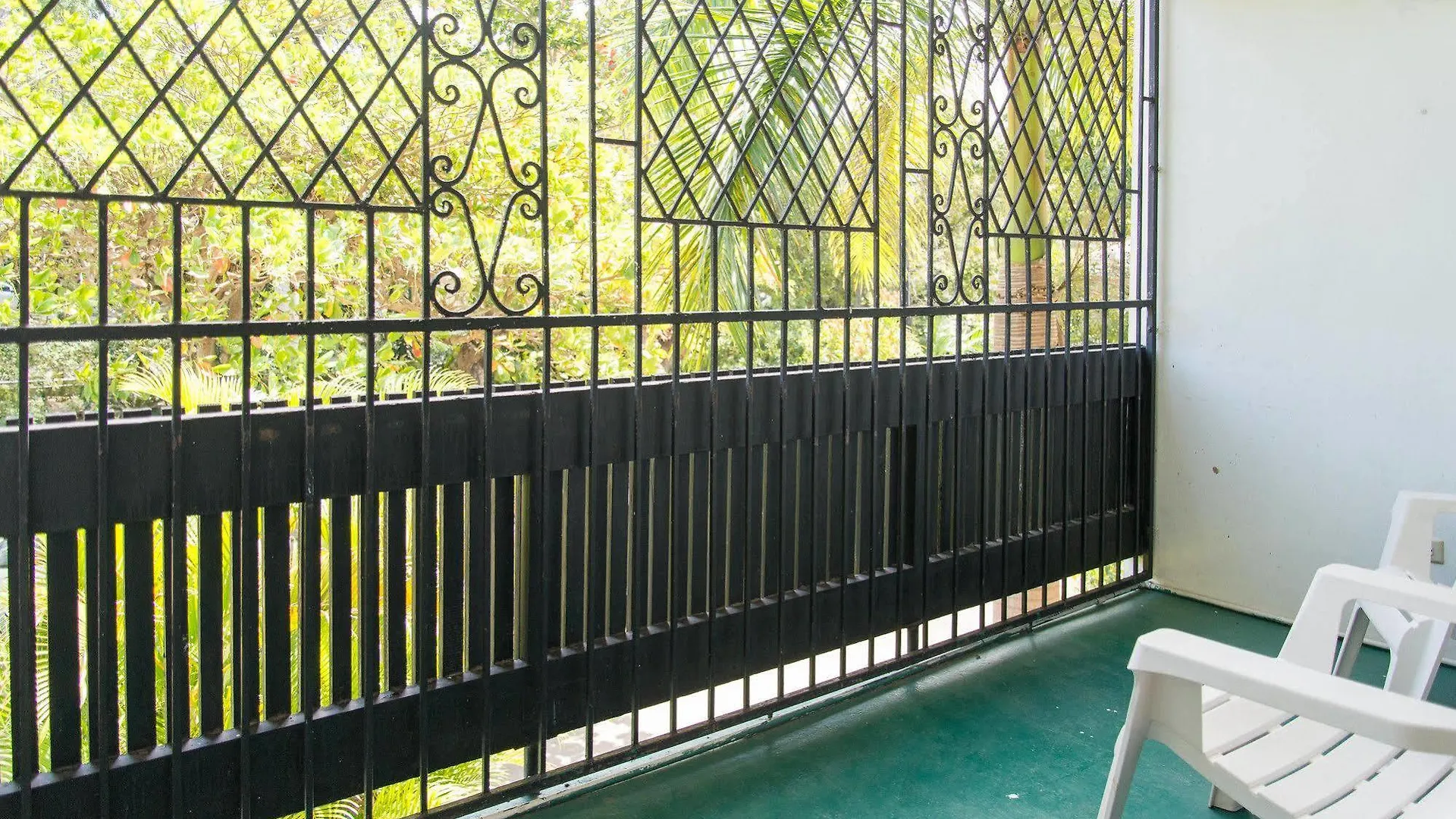 Court Manor At Montego Bay Club Apartment