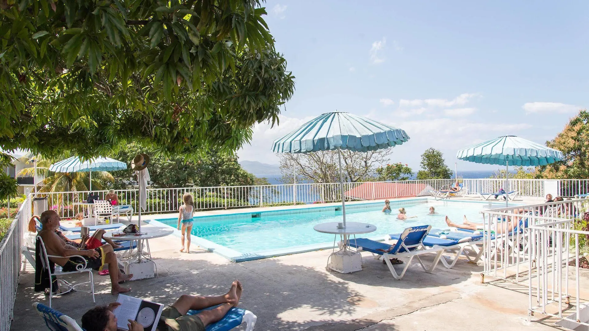 Court Manor At Montego Bay Club Apartment